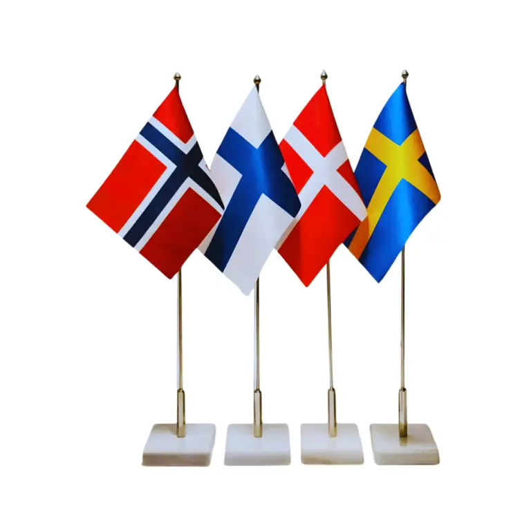Pöytäliput eri maiden lipuilla
