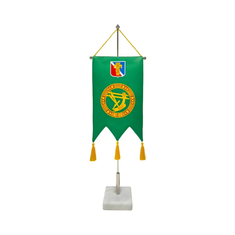 Pöytästandaari omalla designilla